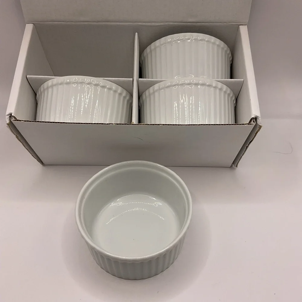 Ramekins NWT set of 4 Microwave/Oven Safe White Serving Bowl/Dishes Party Family